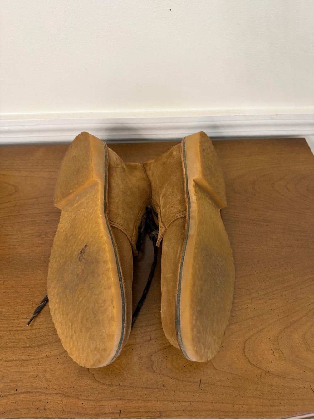 Men's Suede Chukka Boots in Tan Suede - Picture 5 of 7